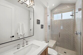 611.5 Jasmine Ave in Newport Beach, CA - Building Photo - Building Photo