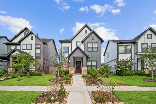 1511 Emma Lk Dr