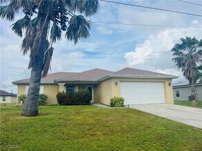 313 NE 30th St in Cape Coral, FL - Building Photo - Building Photo