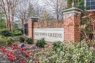1600B Hunting Creek Dr in Alexandria, VA - Building Photo - Building Photo