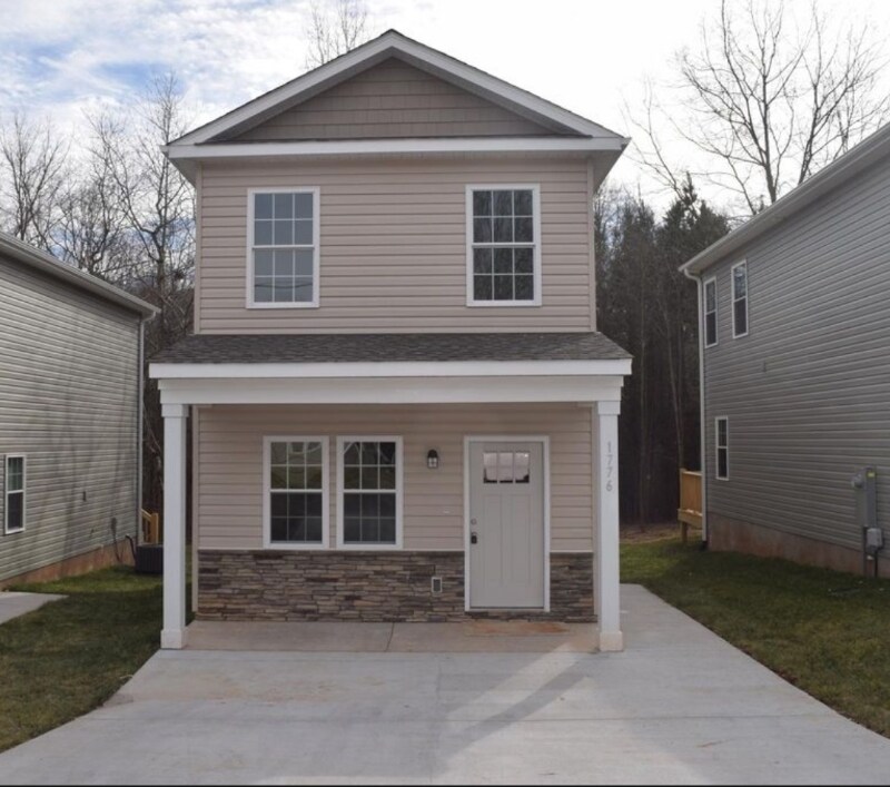 1776 17th Ave NE in Hickory, NC - Building Photo