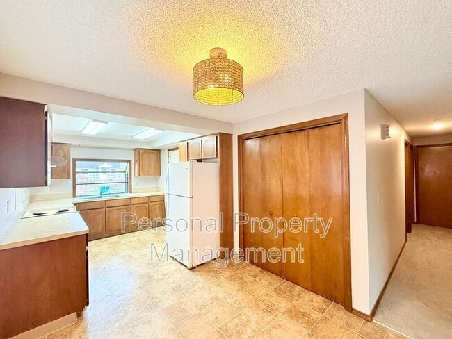 property at 414 W 39th St