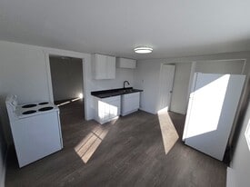 9-9 Courtenay Ave in Saint John, NB - Building Photo