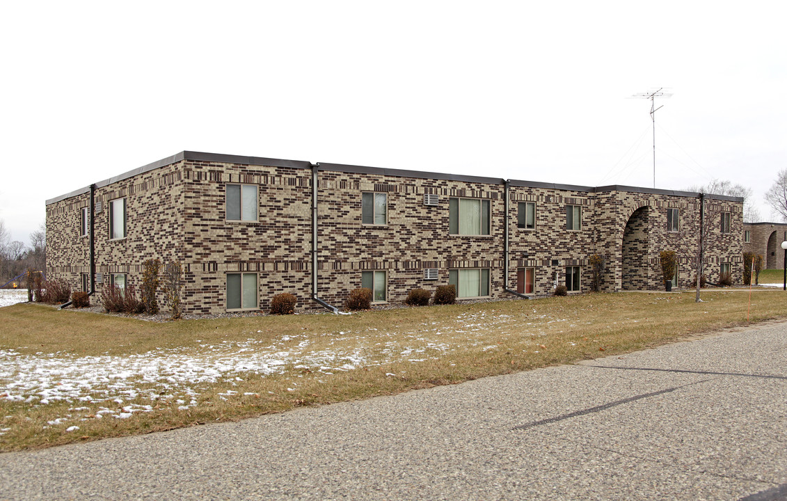 Brickstone Apartments in Avon, MN - Building Photo