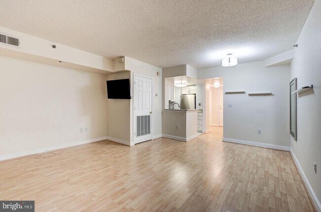 property at 1050 N Taylor St