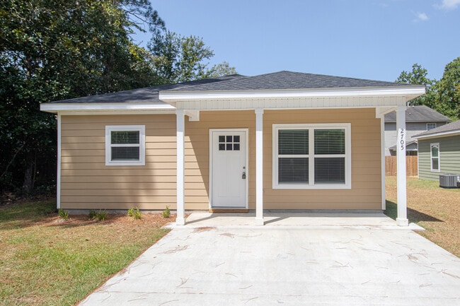 property at 2705 N 11th St