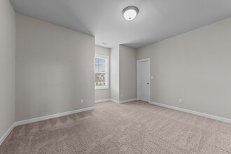 1820 Carrera Ridge in Chesapeake, VA - Building Photo - Building Photo