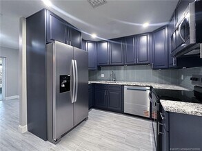 315 SE Norfolk Blvd in Stuart, FL - Building Photo - Building Photo