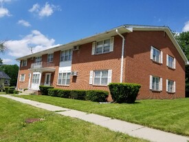 110 N Maple St in Colfax, IA - Building Photo