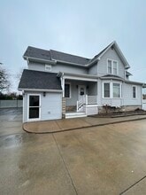 521 N Badger Ave, Unit Upper Level in Appleton, WI - Building Photo - Building Photo