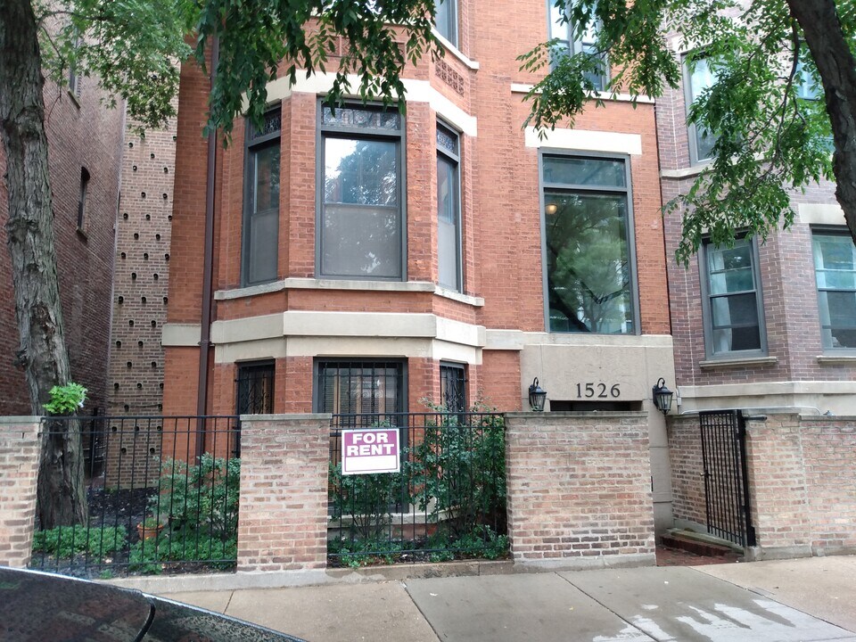 1526 N La Salle Dr, Unit 1E in Chicago, IL - Building Photo