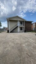 2255 Anne Marie Dr, Unit CUnit in Baton Rouge, LA - Building Photo