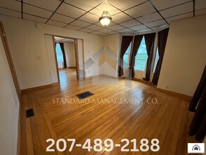 12 Gannett St in Augusta, ME - Foto de edificio - Building Photo