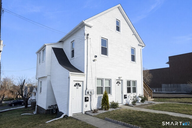 property at 471 Marlborough Terrace