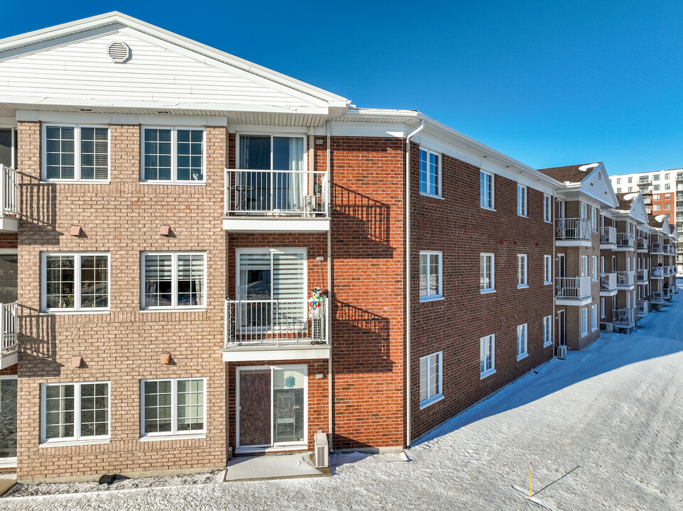 3475 Albert-Chrétien Boul in Québec, QC - Building Photo