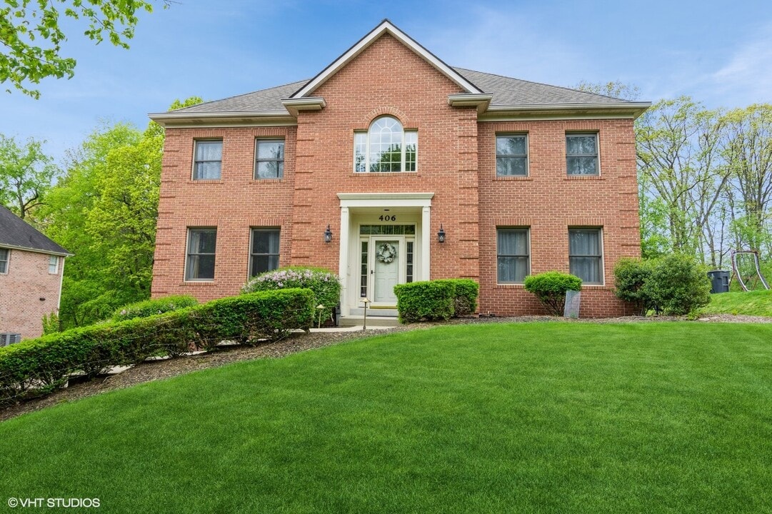406 Worth Ct in Cranberry Township, PA - Building Photo