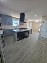 952 Rd 5858 in Cleveland, TX - Building Photo - Building Photo