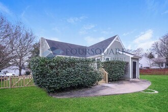 207 Grand Helton Ct in Apex, NC - Building Photo - Building Photo