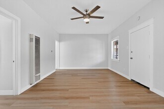 915 Cherry Ave, Unit 110 in Long Beach, CA - Foto de edificio - Building Photo