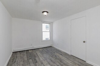 13 Greenwood St in Gardner, MA - Building Photo - Building Photo