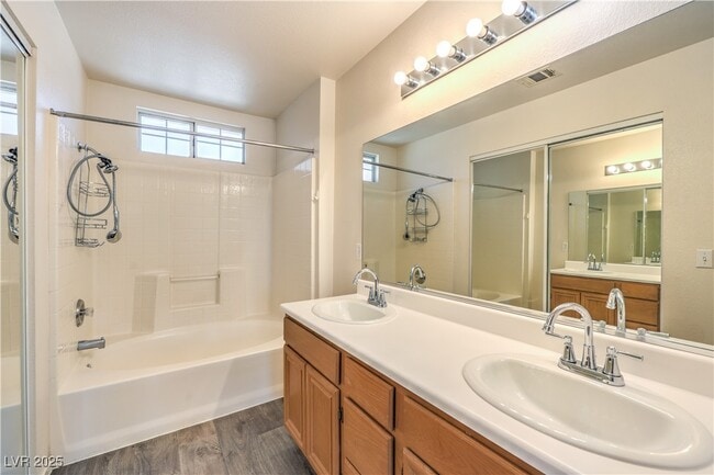 property at 1452 Rothwell Ct