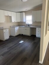 4794 Myrtle View Dr W in Mulberry, FL - Foto de edificio - Building Photo