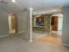 302 Somerset in Montgomery, TX - Building Photo - Building Photo