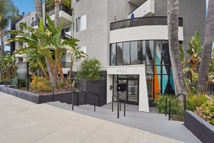 4532 Murietta Ave in Sherman Oaks, CA - Building Photo