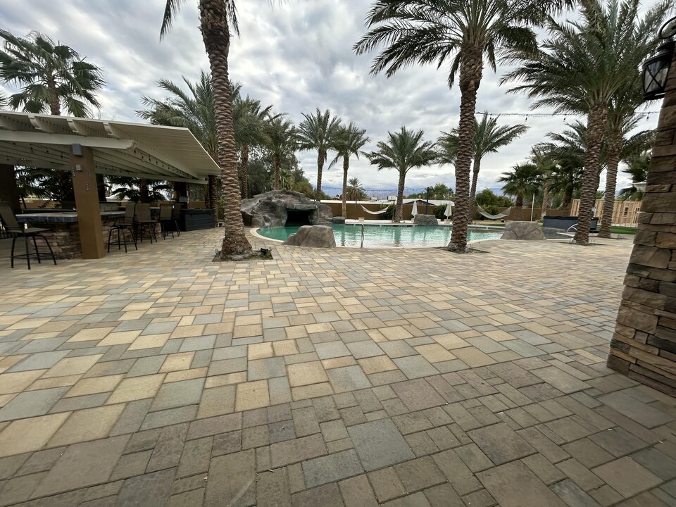 38580 Rancho Los Cerritos Dr in Indio, CA - Foto de edificio
