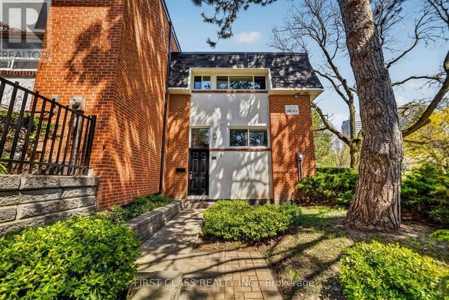 96 George Henry Blvd