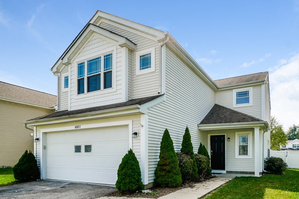 6807 Willow Bloom Dr in Canal Winchester, OH - Building Photo