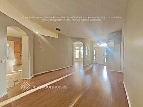 3721 Hollow Wood Dr in Valrico, FL - Building Photo - Building Photo