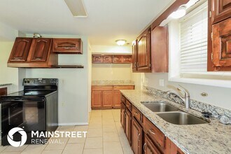 551 N Powahatan Dr in Independence, MO - Building Photo - Building Photo