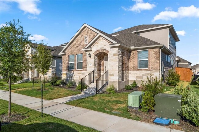 112 Doodle Ln in Hutto, TX - Foto de edificio - Building Photo