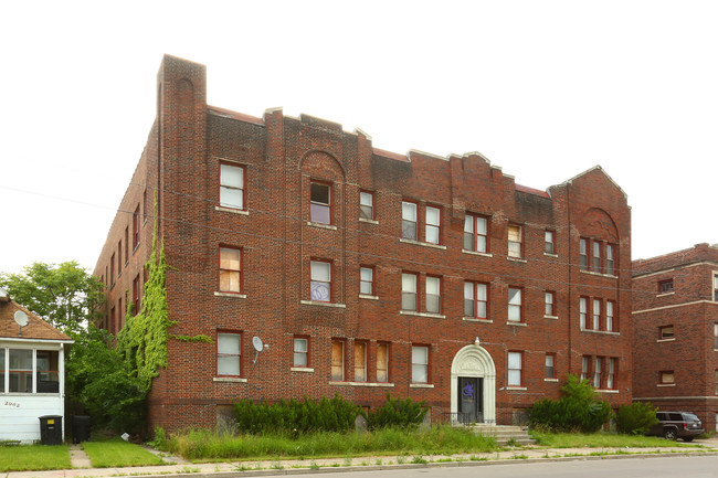 2952 Alter Rd in Detroit, MI - Building Photo - Building Photo