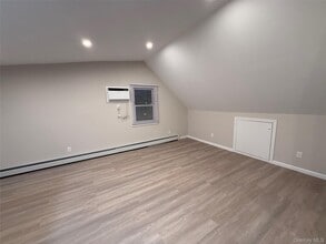 1158 Laidlaw Ave in Franklin Square, NY - Building Photo - Building Photo
