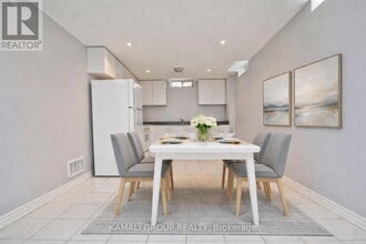 175 Estate Garden Dr in Richmond Hill, ON - Building Photo - Building Photo