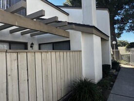 308 Mountain Ct in Brea, CA - Building Photo