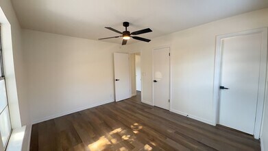 427 E F St in Jenks, OK - Building Photo - Building Photo