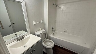 9839 Walnut St, Unit 210 in Dallas, TX - Building Photo