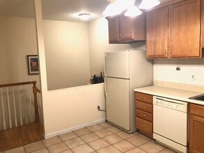 2A Bryan Ct in Wayne, NJ - Building Photo - Building Photo