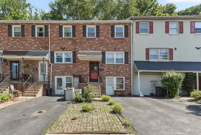 property at 529 W Marshall St