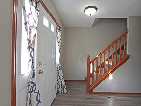 4862 Roger Allen Ct in Hilliard, OH - Building Photo - Building Photo