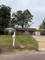 7764 Auburn Cove in Southaven, MS - Building Photo