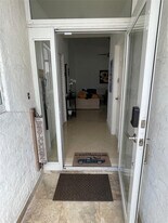 4920 SW 27th Ave in Fort Lauderdale, FL - Building Photo