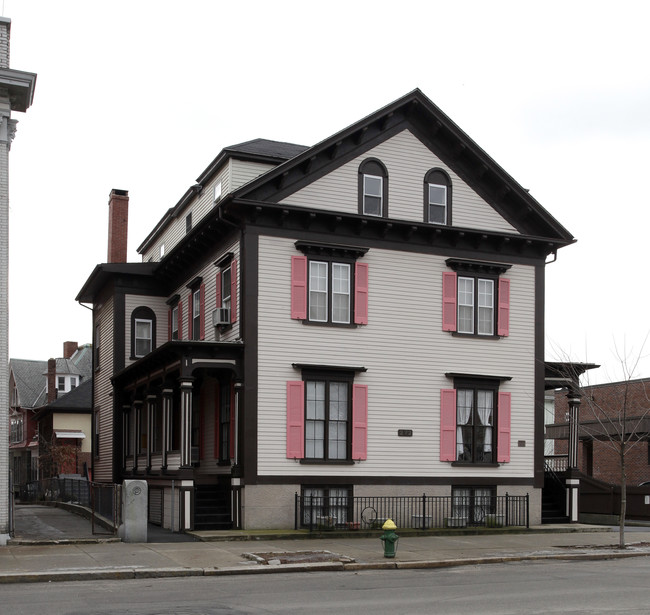 272 Broadway in Providence, RI - Foto de edificio - Building Photo