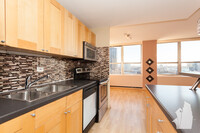 655 W Irving Park Rd, Unit 1215 in Chicago, IL - Building Photo - Building Photo