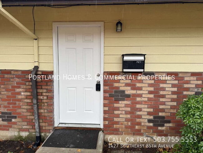 1427 SE 85th Ave in Portland, OR - Building Photo - Building Photo
