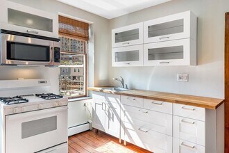 252 Grove St in Jersey City, NJ - Building Photo - Building Photo