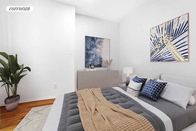 542 E 82nd St in New York, NY - Building Photo - Building Photo